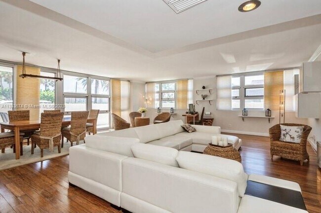 Foto del edificio - 525 N Ocean Blvd