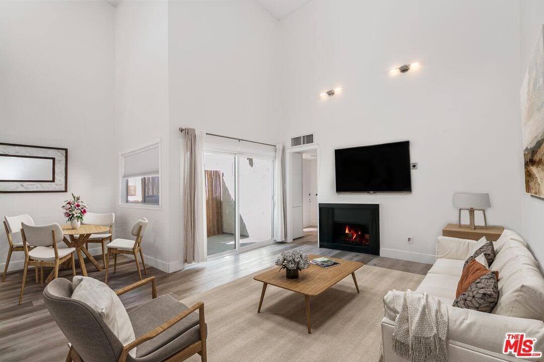 Foto principal - 1339 N Columbus Ave