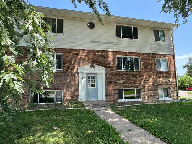 Foto del edificio - 3240 Heatherton Dr