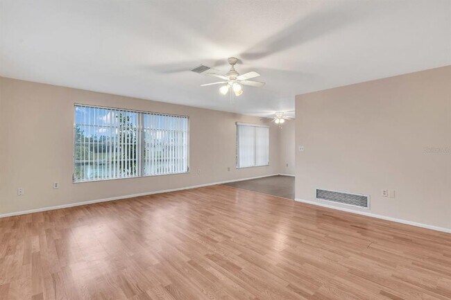 Building Photo - 1311 Cambridge Dr