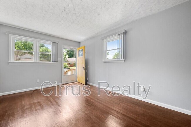 Foto del edificio - 1021 32nd St