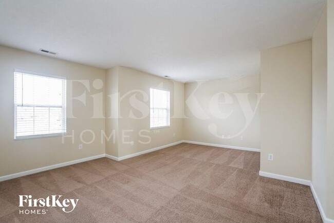 Foto del edificio - 10883 Ashwood Dr