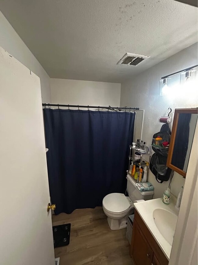 Foto del edificio - 1206 Harris Ave