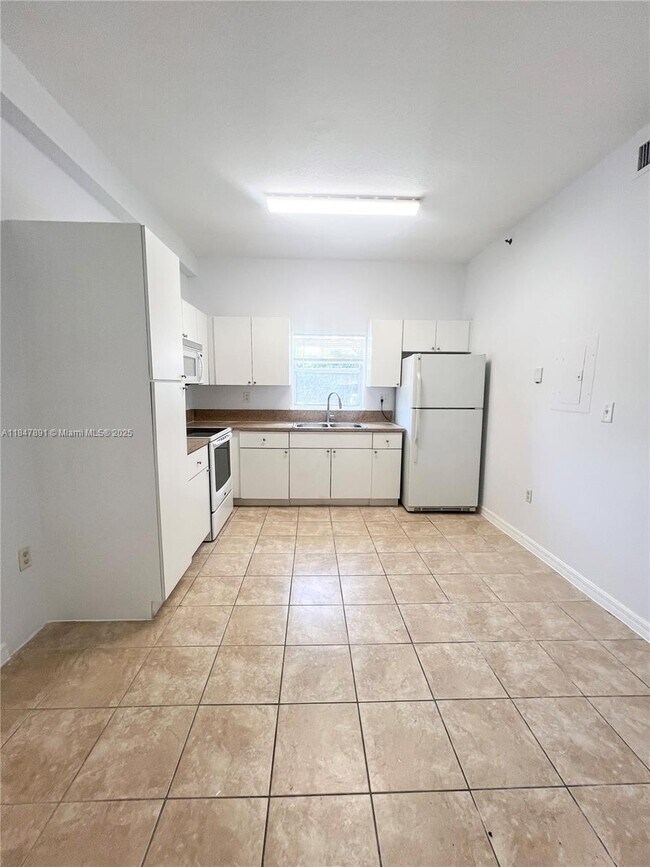 Building Photo - 9720 SW 184th St