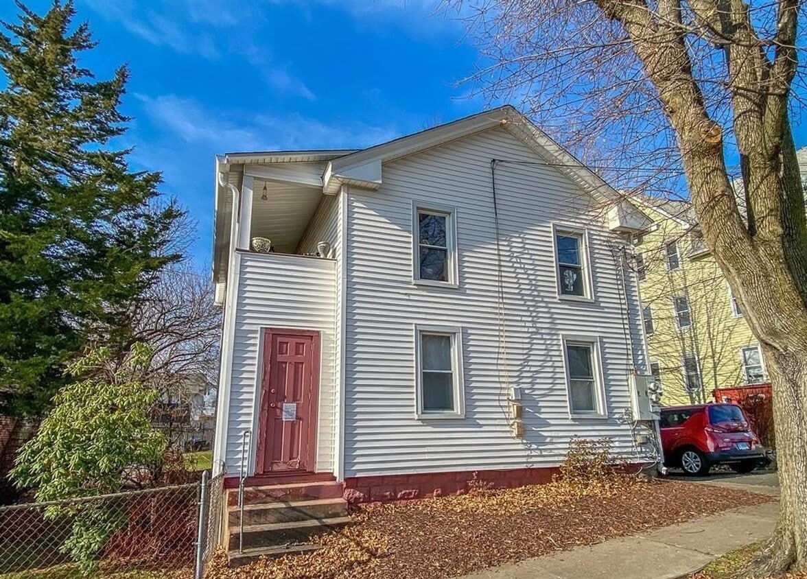 Primary Photo - 168 Curtis St
