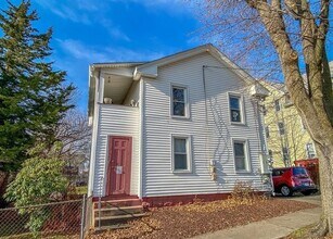 Building Photo - 168 Curtis St