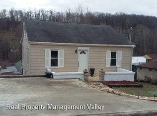 Primary Photo - 4 br, 2 bath House - 113 Oak Street