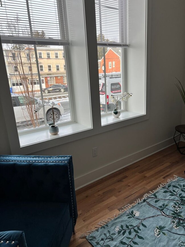 Photo - 106 E Broad St Apartment