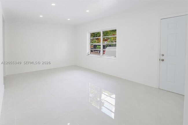 Foto del edificio - 995 SW 14th Ave