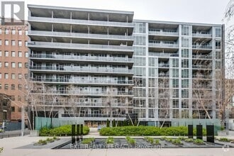 Building Photo - 399-399 Adelaide St W
