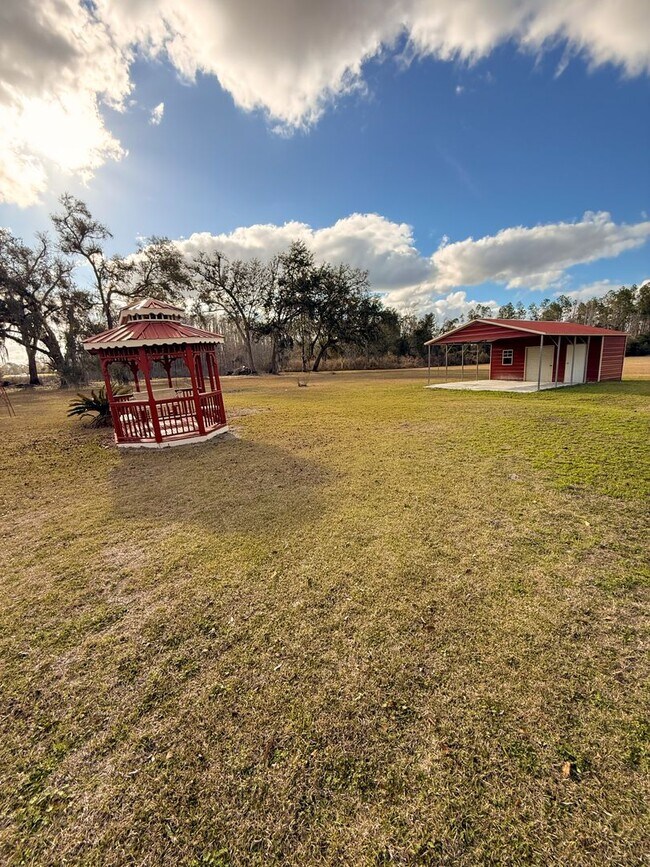 Foto del edificio - 330 US-84