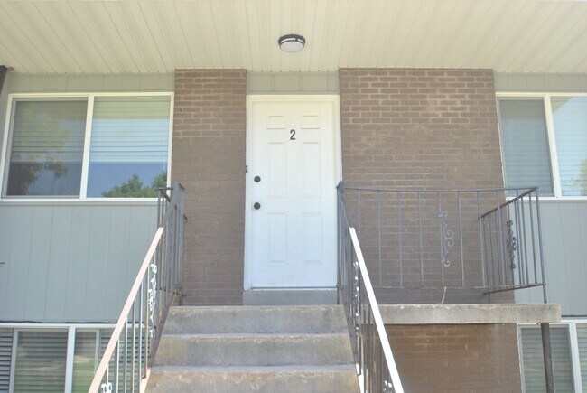 Building Photo - 941 N 350 E