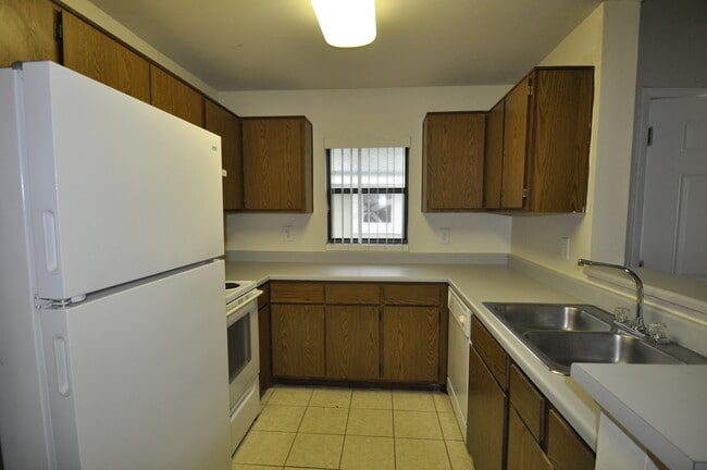 Building Photo - 4090 N Pine Island Rd