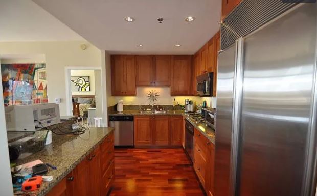 Foto del edificio - 700 W Harbor Dr