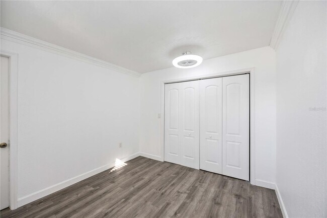 Building Photo - 1366 Queen Rd