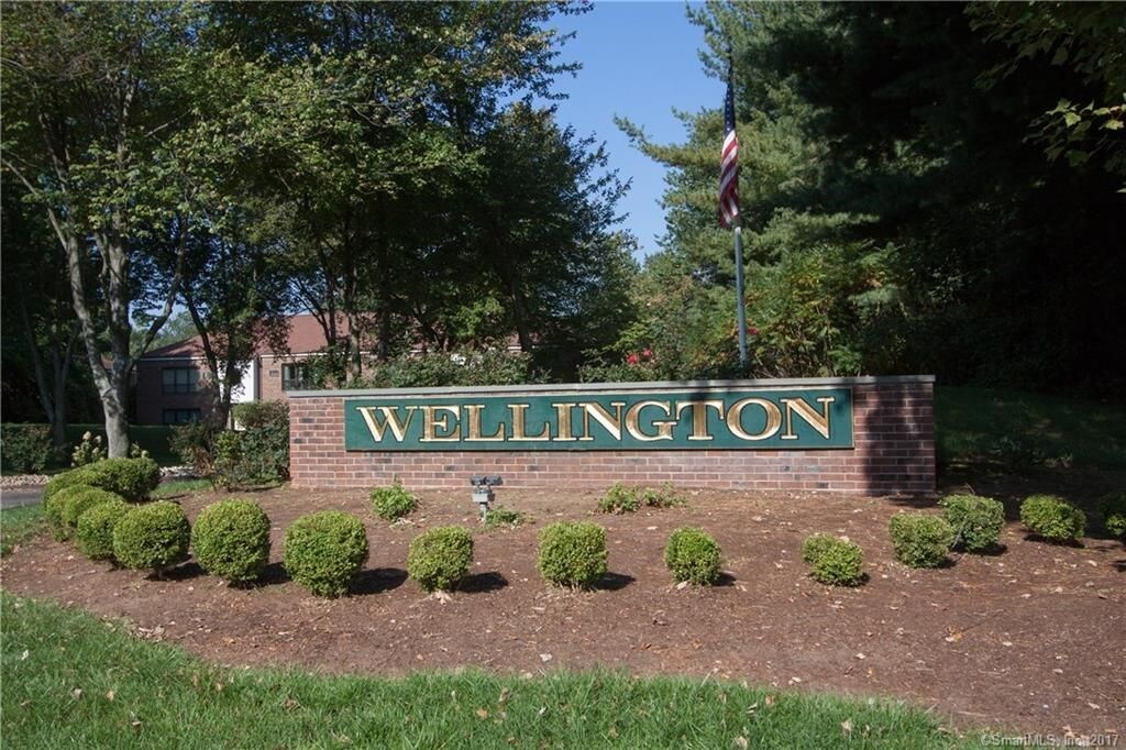 40 Wellington Dr, Farmington, CT 06032 Condo for Rent in Farmington