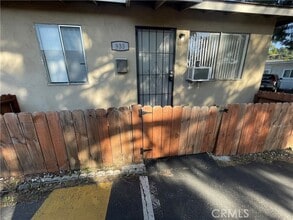 Building Photo - 935 E Rte 66