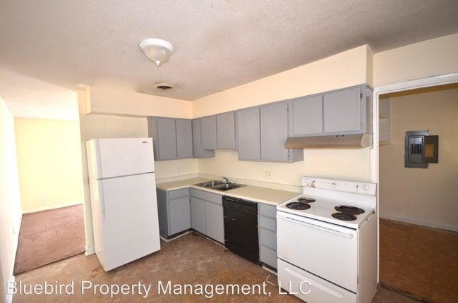 Building Photo - 2 br, 1 bath House - 2205 Apple Valley Road B