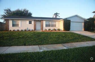 Building Photo - 1503 Spring Dr