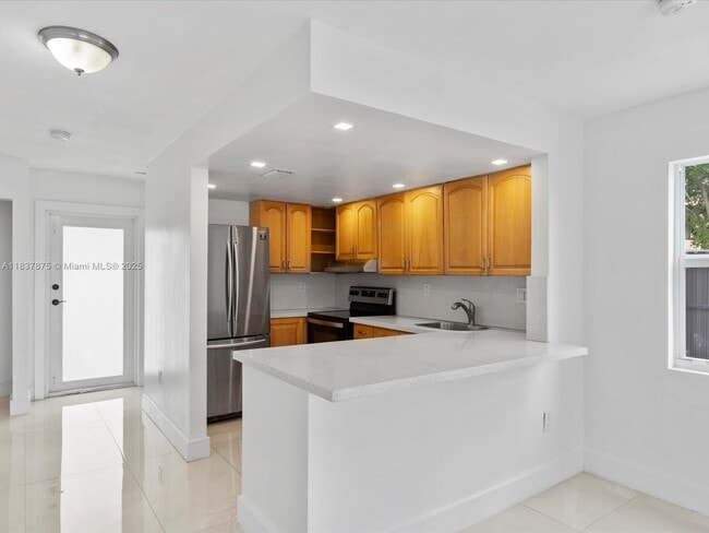Building Photo - 1790 W 58th St