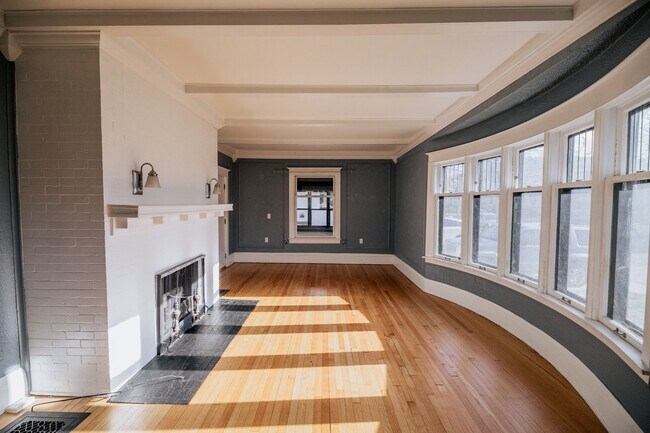 Building Photo - 506 Prospect Avenue Southeast, Unit 1