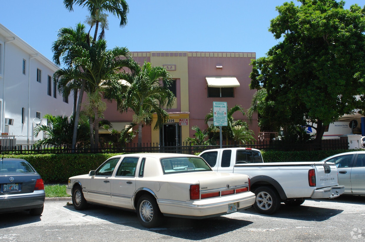 Primary Photo - 1335 Drexel Ave