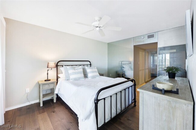 Foto del edificio - 5501 Heron Point Dr