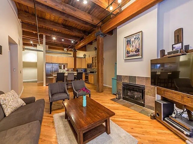 Foto principal - 525 W Superior St