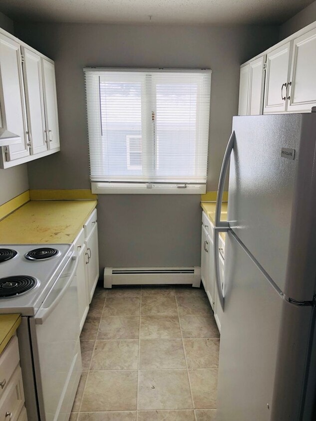 Building Photo - 1400 13th St NW