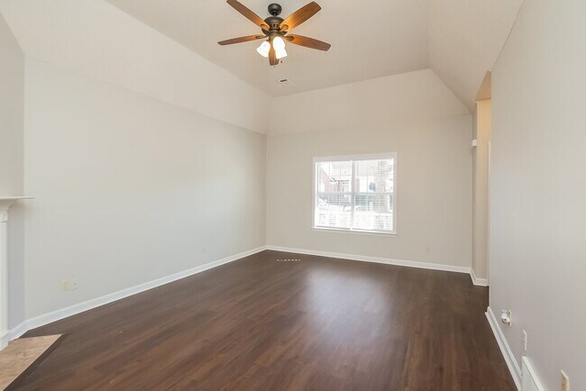 Building Photo - 757 Rain Dance Way