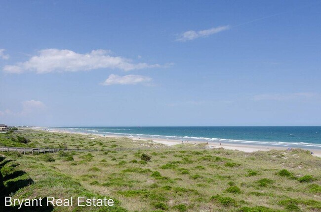 Foto del edificio - 3 br, 2 bath House - 2400 North Lumina Ave...