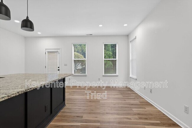 Foto del edificio - 2 Blue Stone Ln