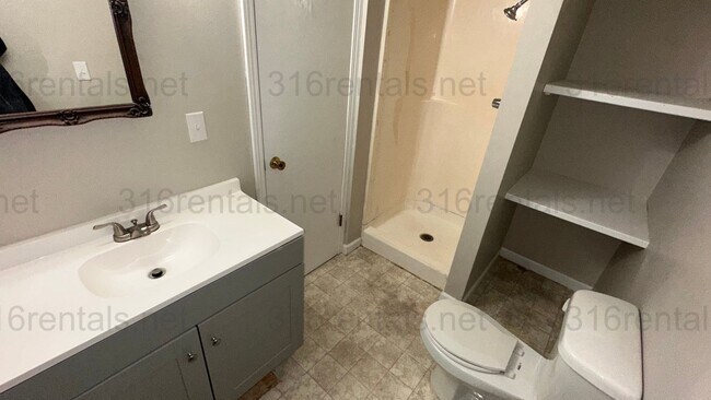 Foto del edificio - $1150 - 3 room 2 bath - Apartment located ...