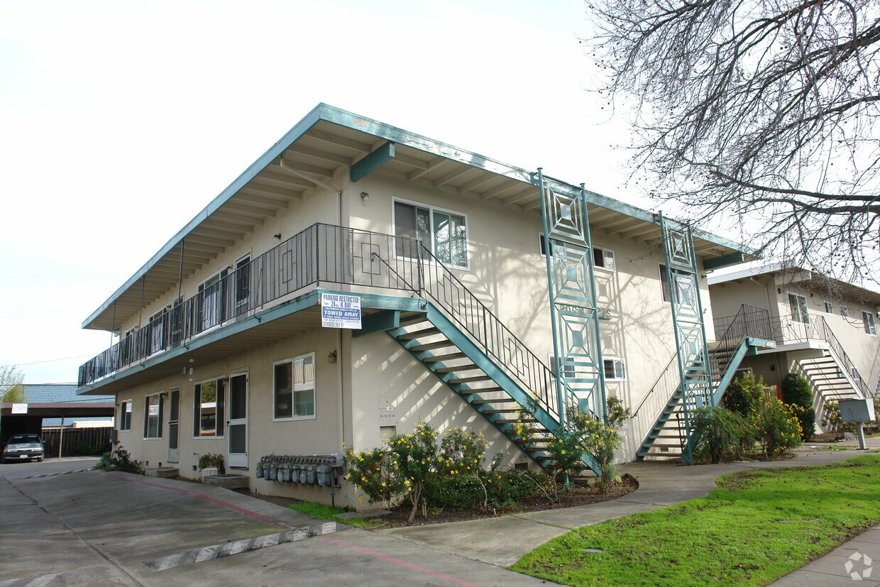 Primary Photo - 1124 Roewill Dr