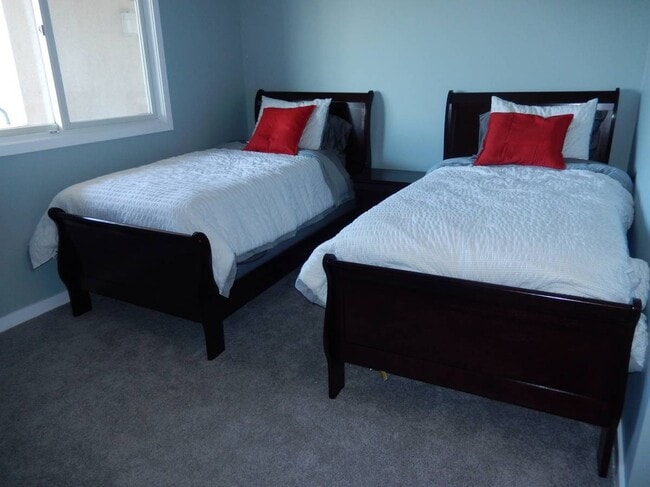 Building Photo - 422 Ocean Blvd N