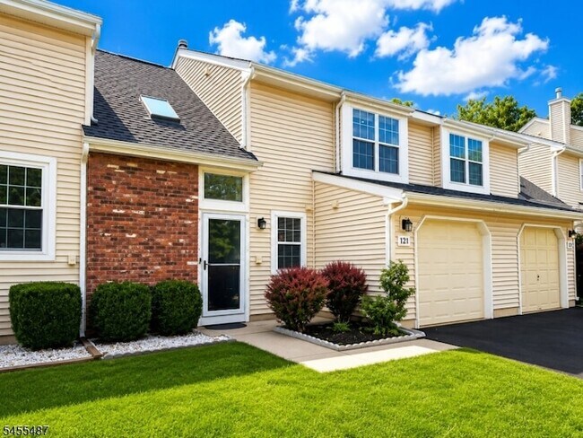 Foto del edificio - 121 Harrow Dr