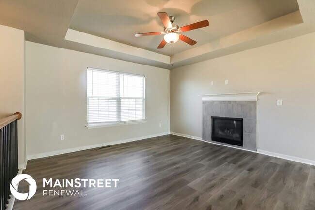 Building Photo - 1111 Hampton Dr