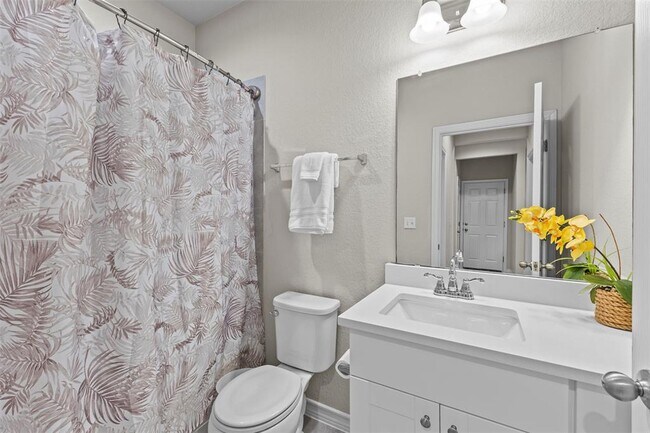 Foto del edificio - 11804 Saddle Rock Dr