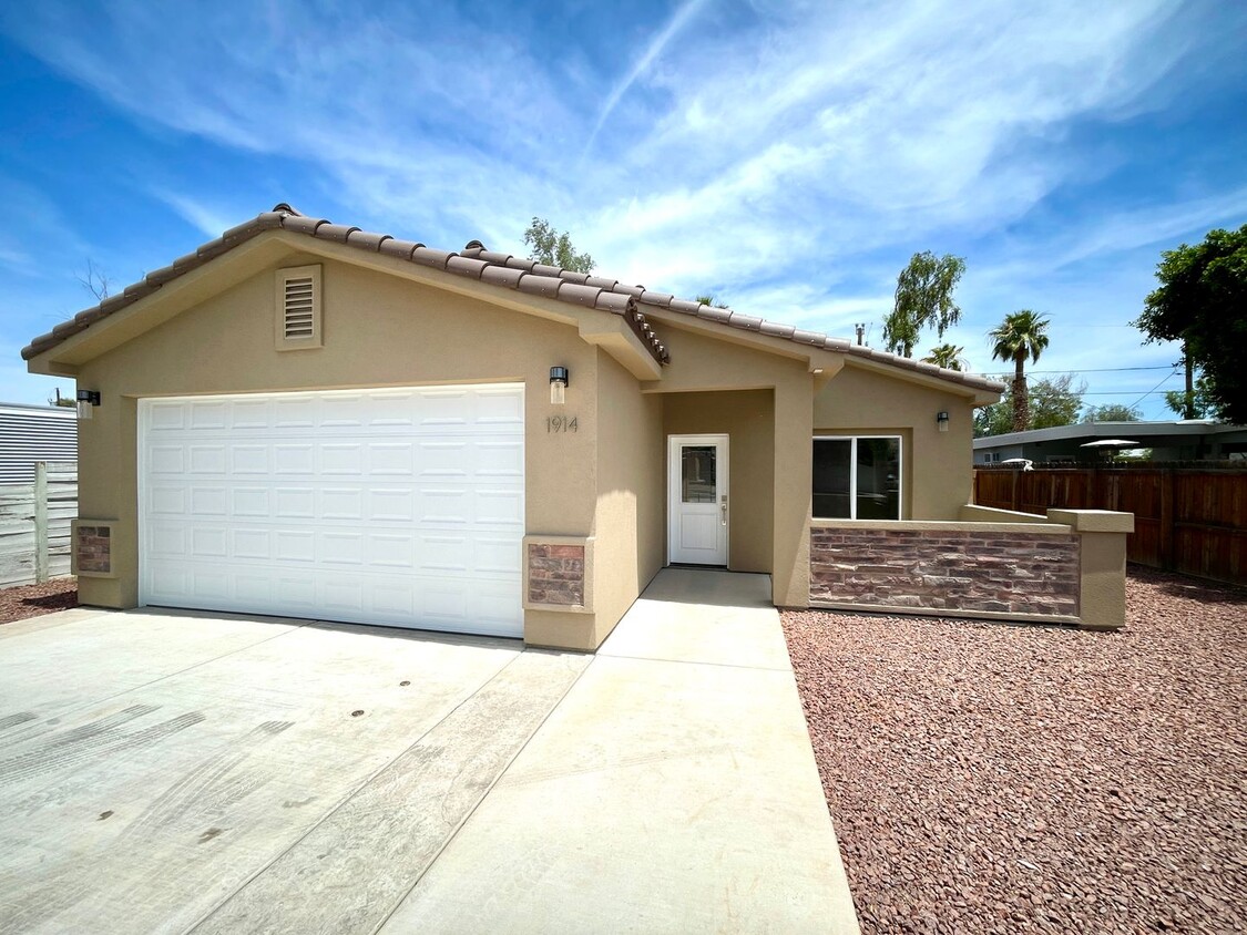 Foto principal - Stunning 3 Bedroom Home Near Colorado Rive...