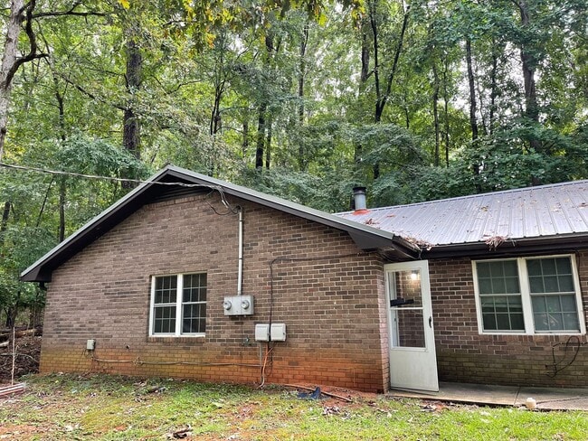 Photo - 2 BEDROOM DUPLEX- WESTSIDE ATHENS Apartment