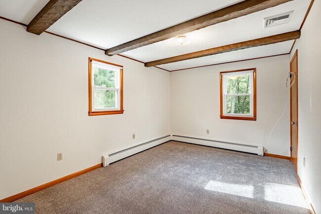 Building Photo - 8484 Kings Hwy S