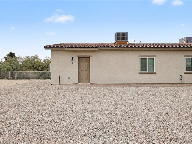 Building Photo - 358 W Elvira Rd