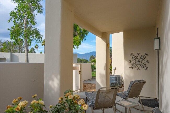 Foto del edificio - 67242 Cumbres Ct