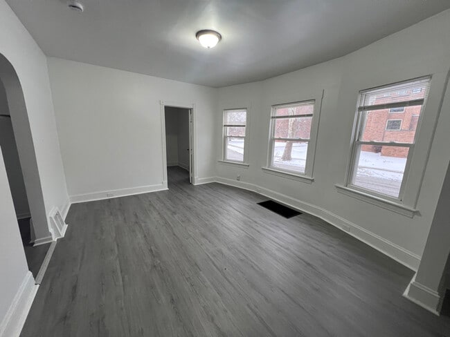 Photo - 4302 W 30th St Apartment