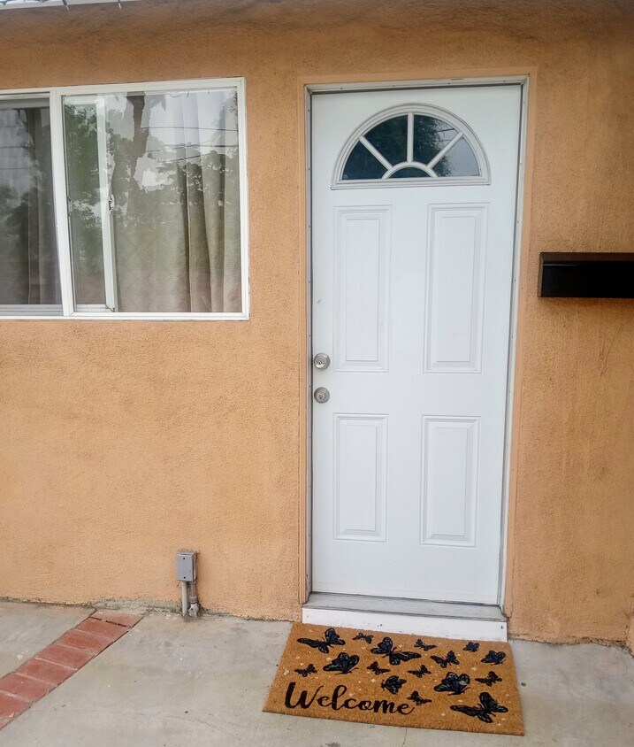 Primary Photo - 2403 W Verdugo Ave