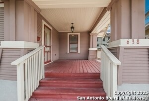 Building Photo - 638 Cedar St