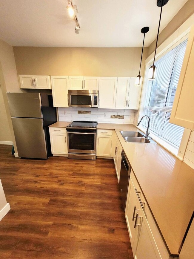 Building Photo - 2 bedroom in Kitimat BC V8C 2N9
