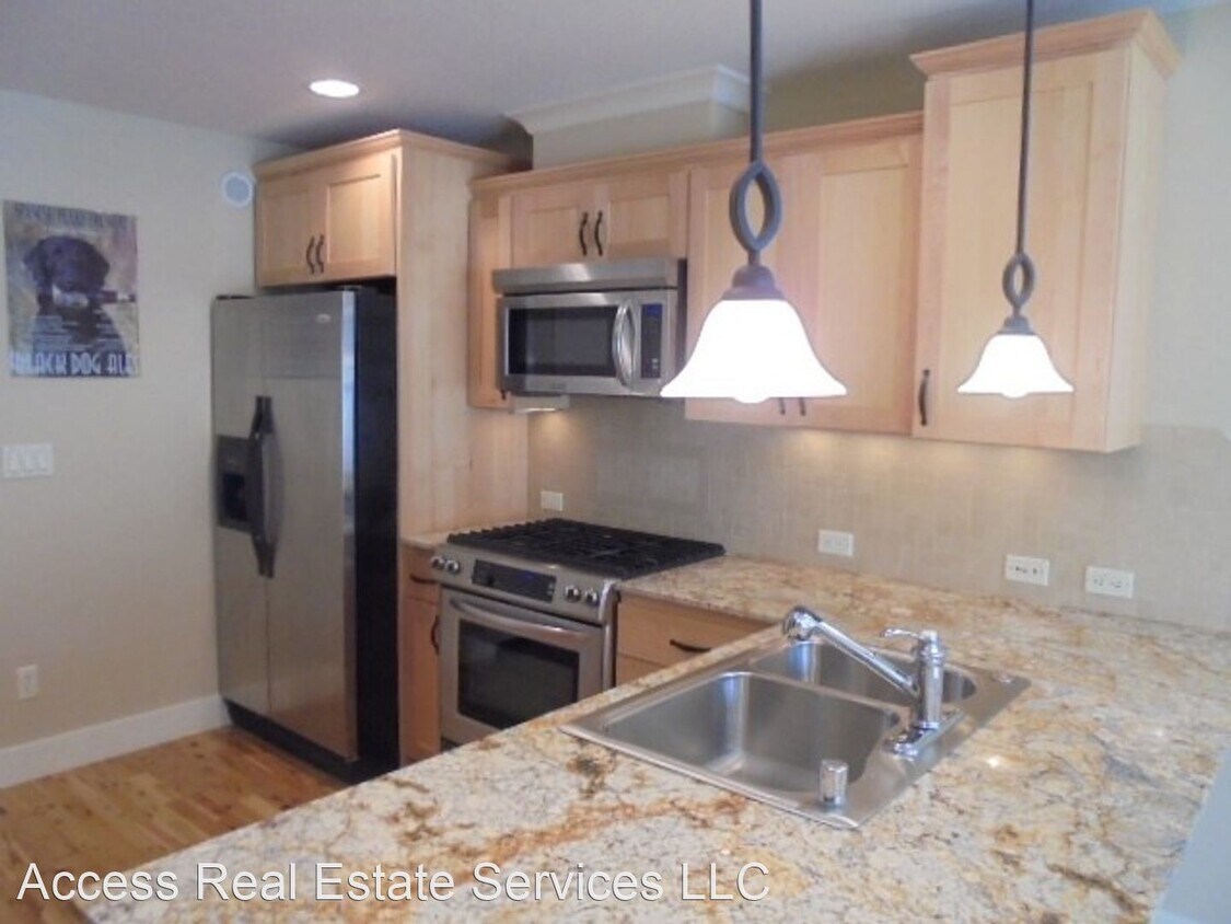 Primary Photo - 2 br, 1.5 bath House - 1000 High Street #105