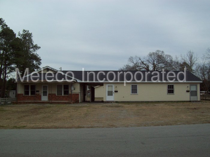 Primary Photo - 400 Summitt Ave