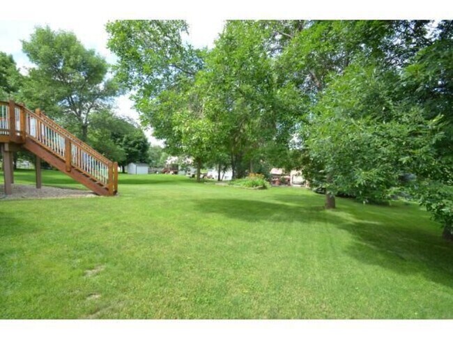 Building Photo - 7007 Orchid Ln N